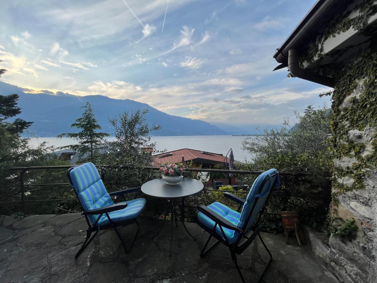 Suitecastlelakeview 3 Bellano Exterior photo